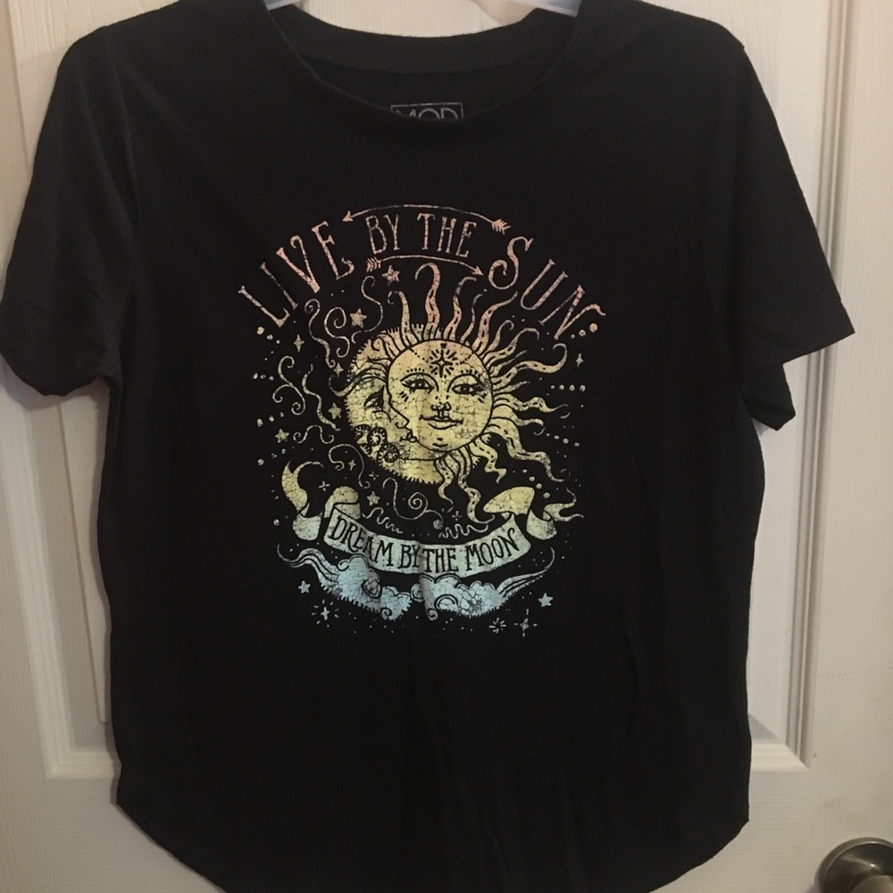 Modern lux graphic tee